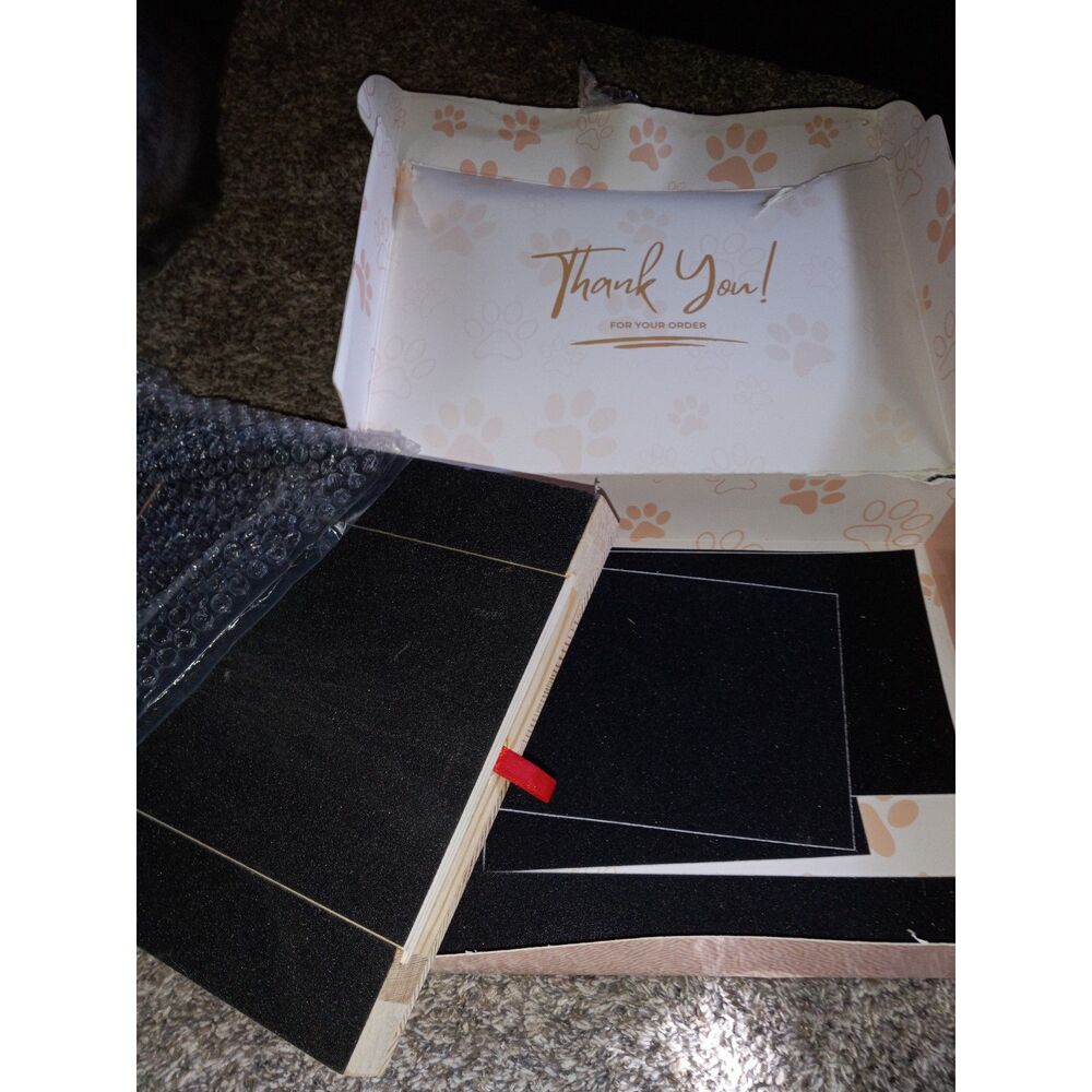 PilouPet Dog Scratch Pad for Nails